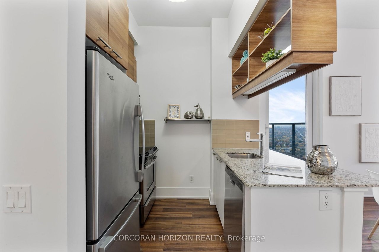 PRIME PENTHOUSE LIVING IS NOW EASY! 