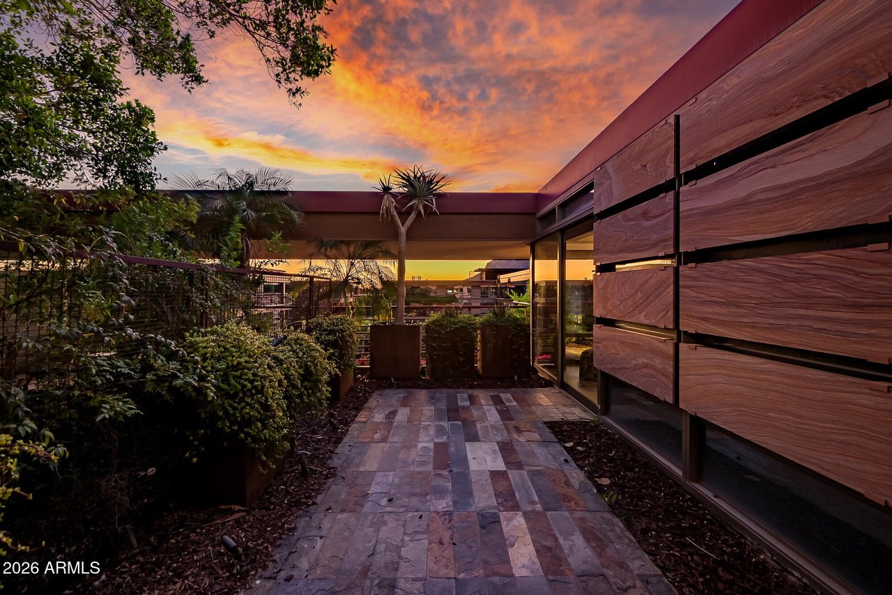 7137 E Rancho Vista Dr #7006