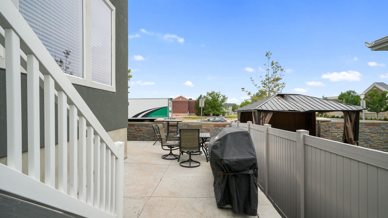4696 W Camellia N