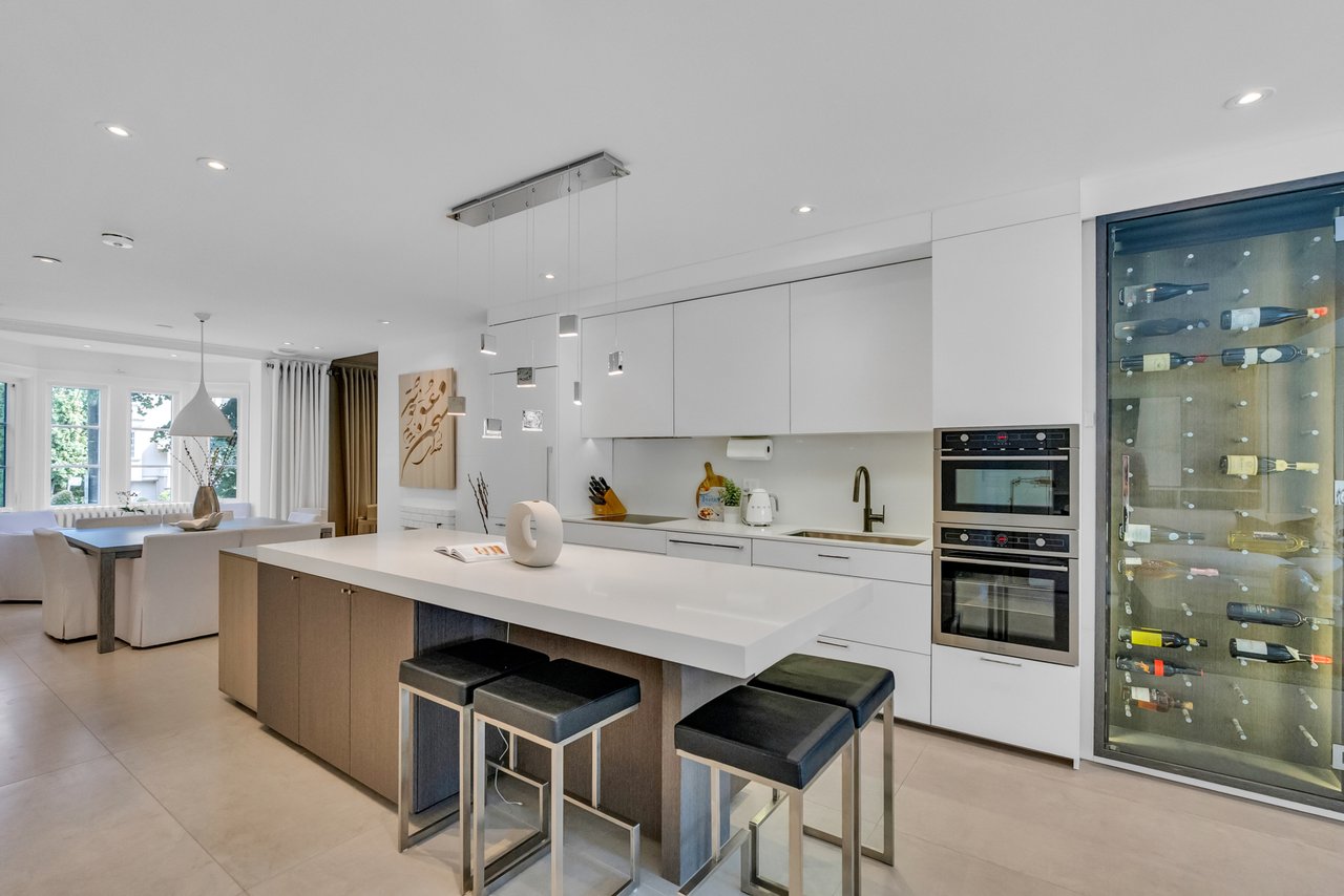 Gorgeous Upgraded Residence