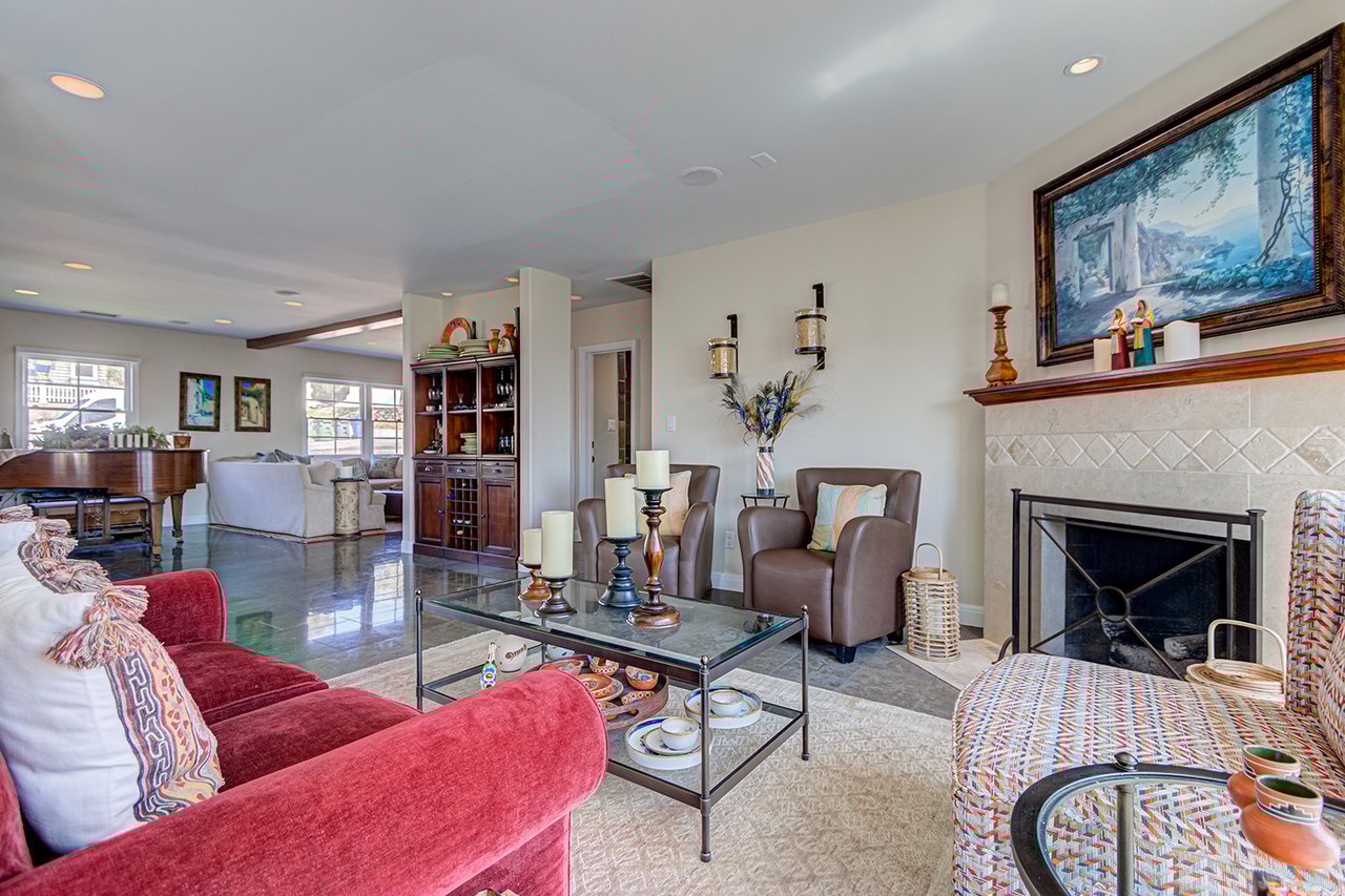 Hill Section View Home