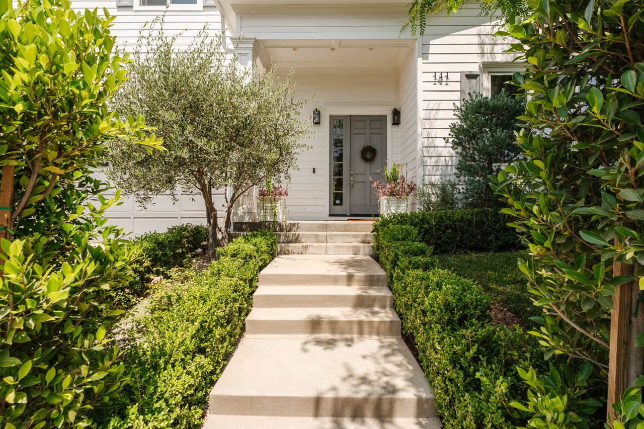 141 S Saltair Ave, Brentwood 