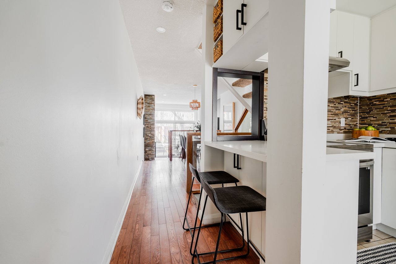 TH11-10 Buller Ave
