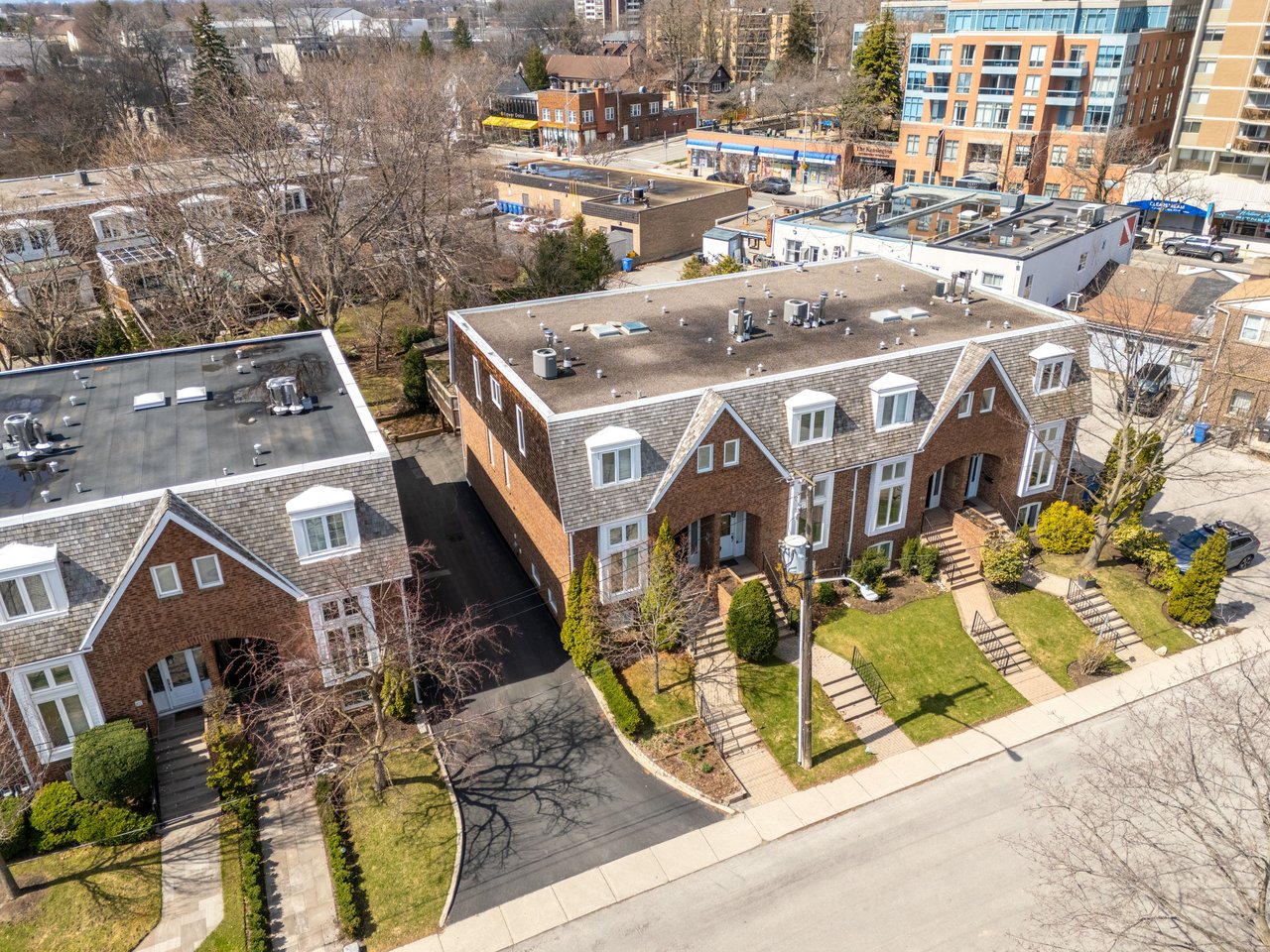 86 Forsythe Street, Oakville