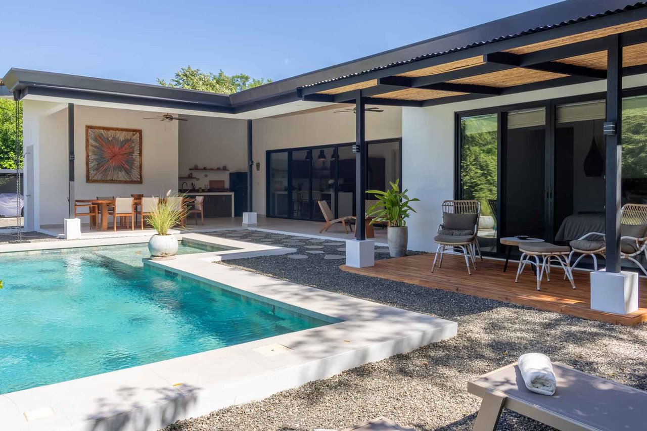 Casa Bromelia Dorada | Stylish 3-Bedroom Home with Pool in Nature-Lovers’ Paradise