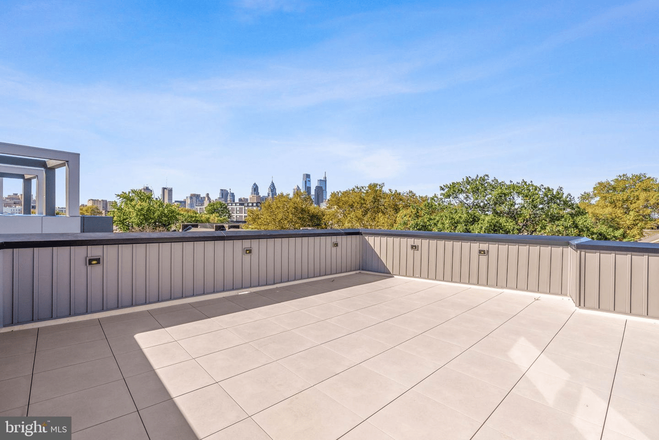 652 Fairmount Ave, Philadelphia, PA 19123