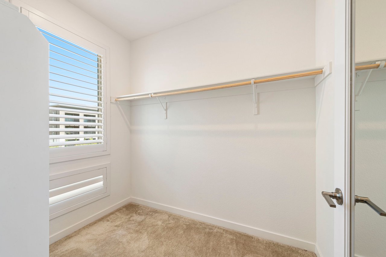 5690 Metrose Ct #302