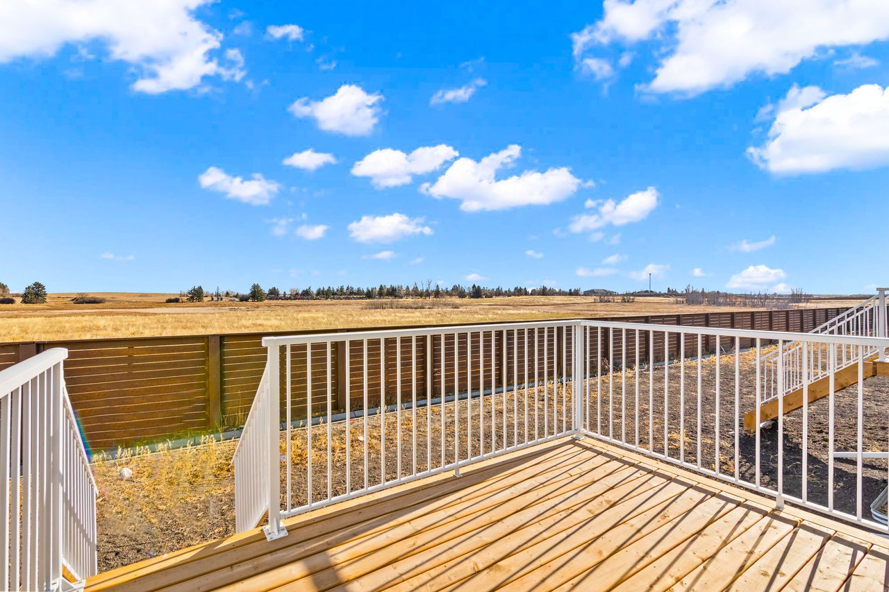 155 Belvedere Crescent SE