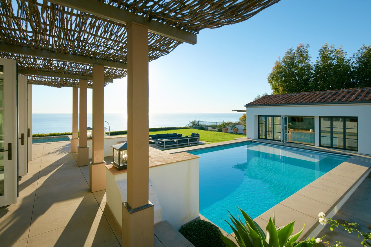10 Shore Walk
