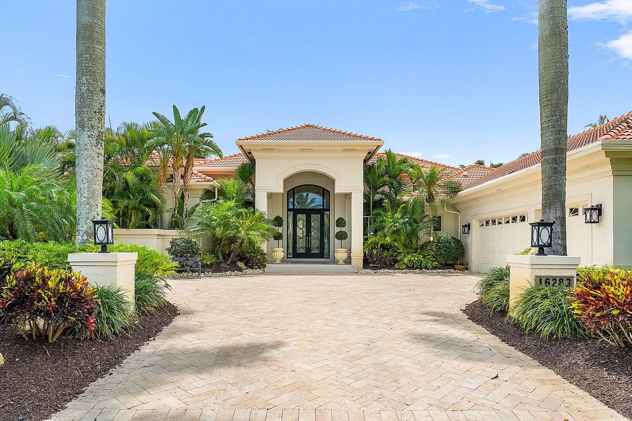 16283 Vintage Oaks Lane