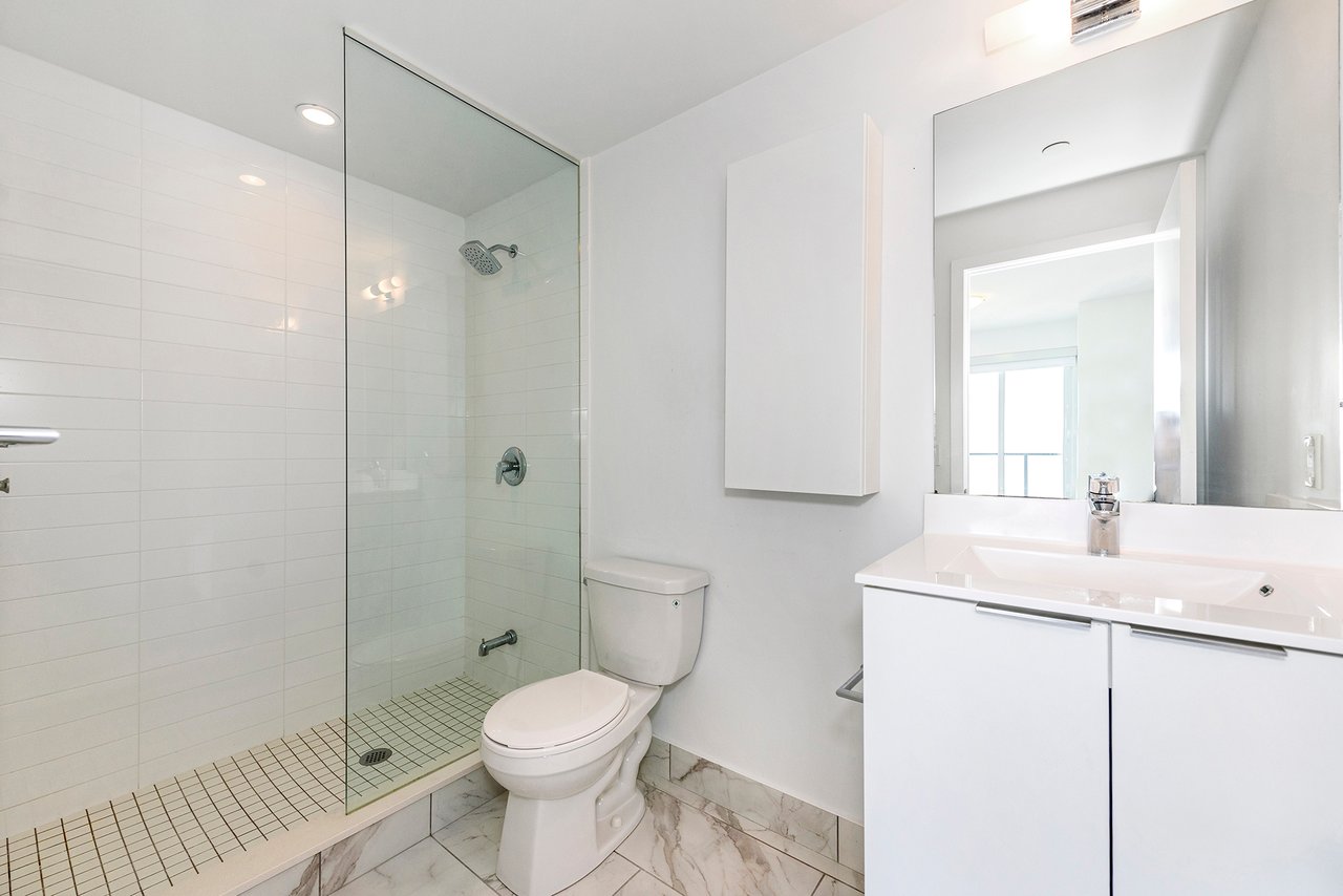 30 Shore Breeze Dr Unit: 5708