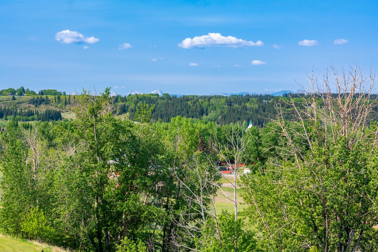 625 Glenbow Drive Unit: 1403