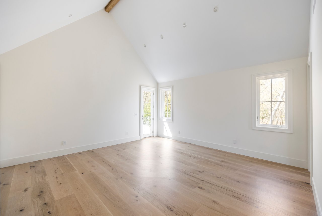 21 Ocean Pkwy, East Hampton