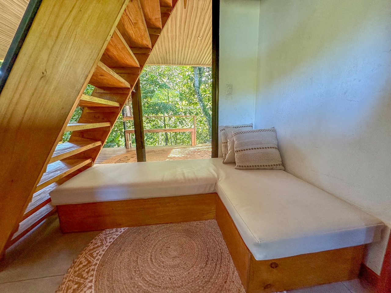 Jungle River Retreat with Airbnb & Build Space in Ojochal