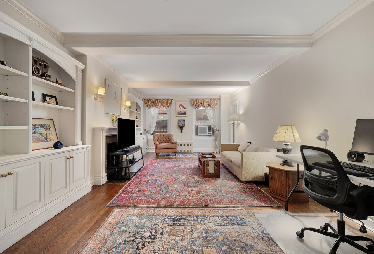 434 E 52ND Street 2D