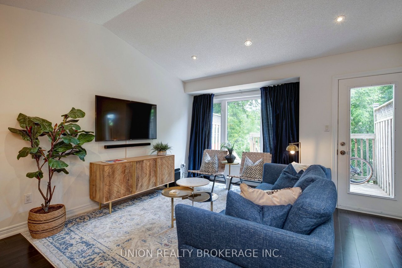 481 Rhodes Ave