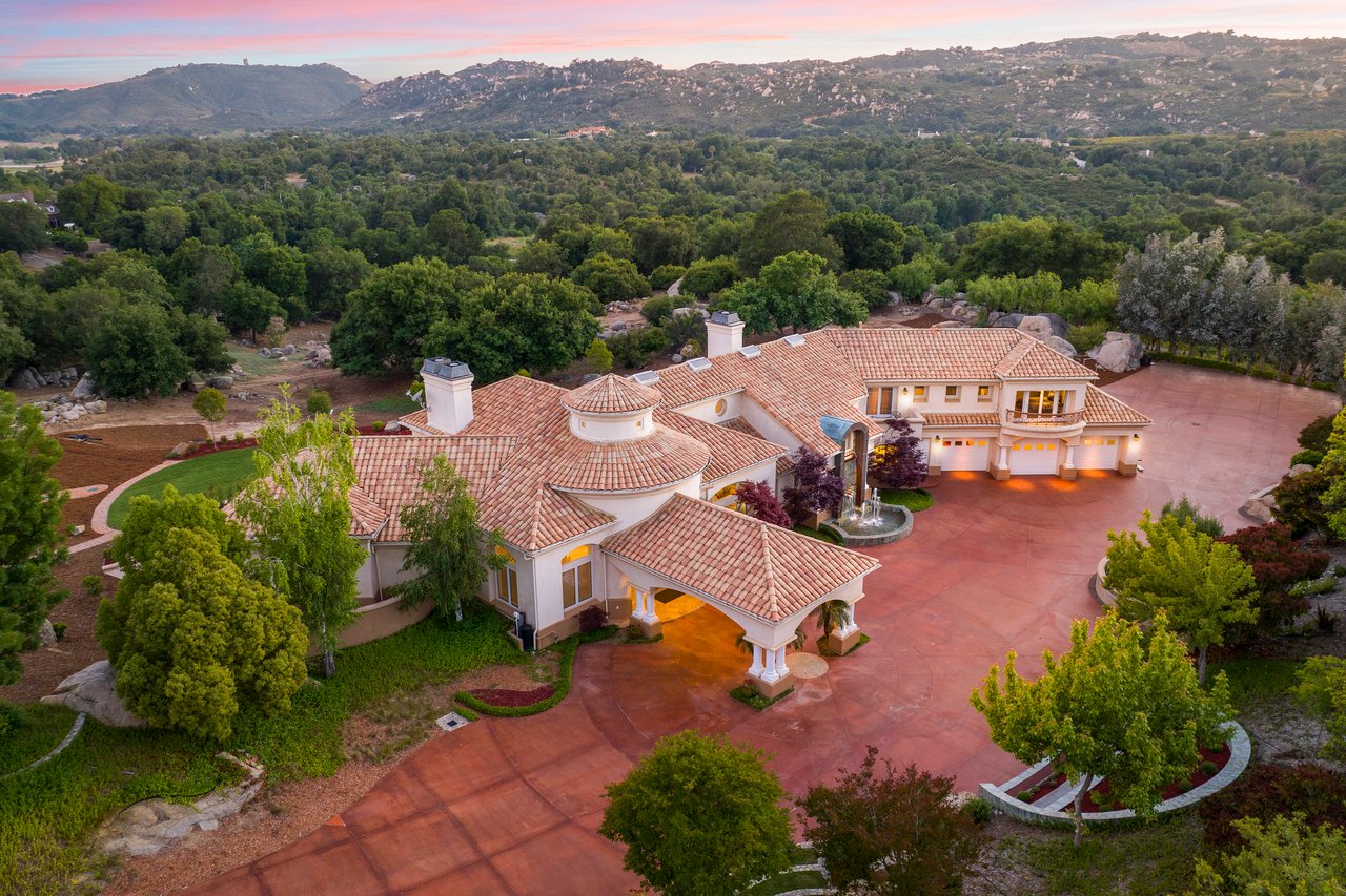 41555 Avenida Conchita