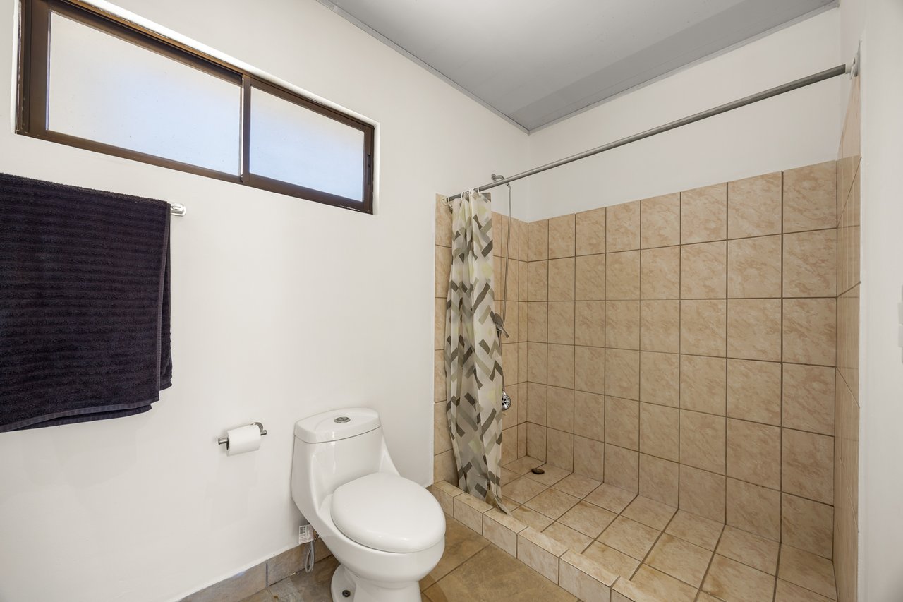 Casa Brisa Azul | 3BR Walk-to-Beach Home in Tamarindo