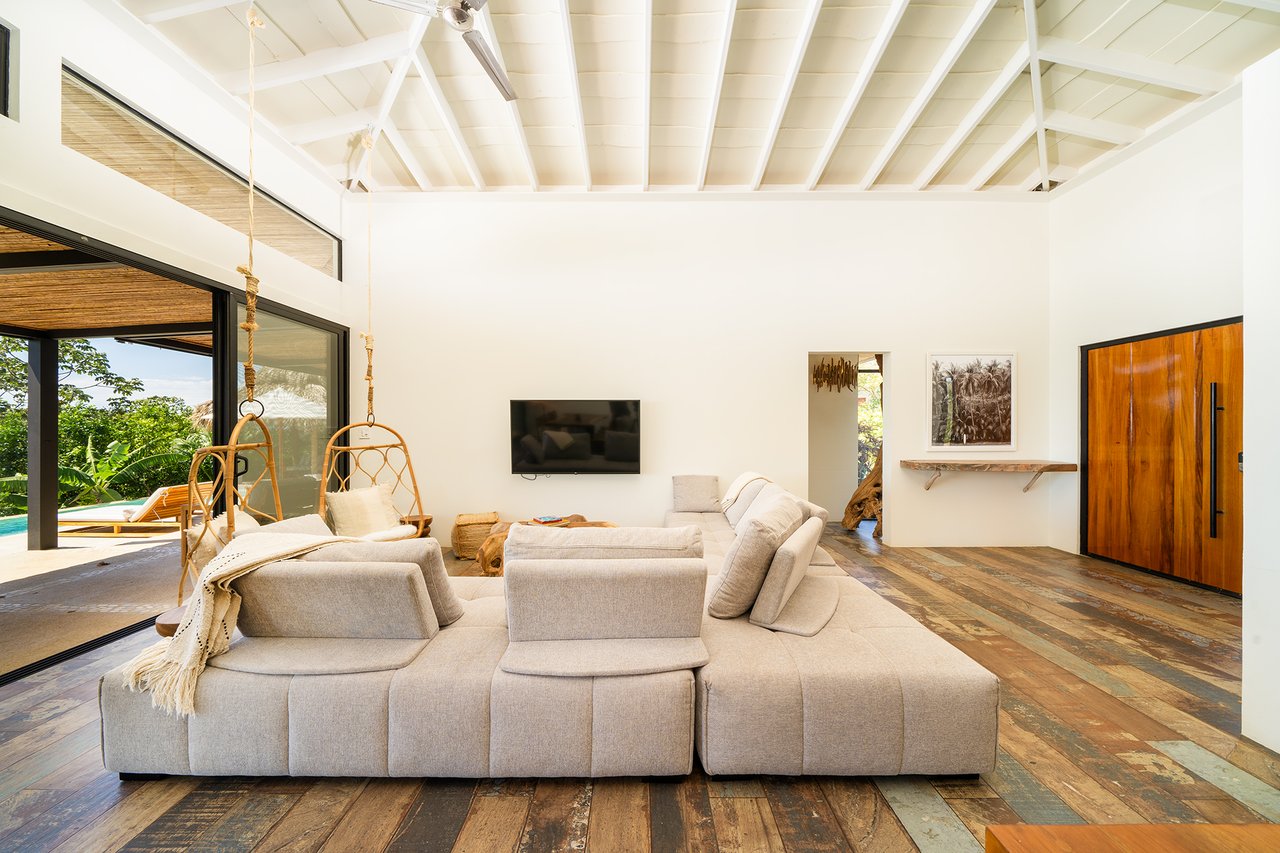 Casa Salinas – 3 beds ocean view home in playa grande