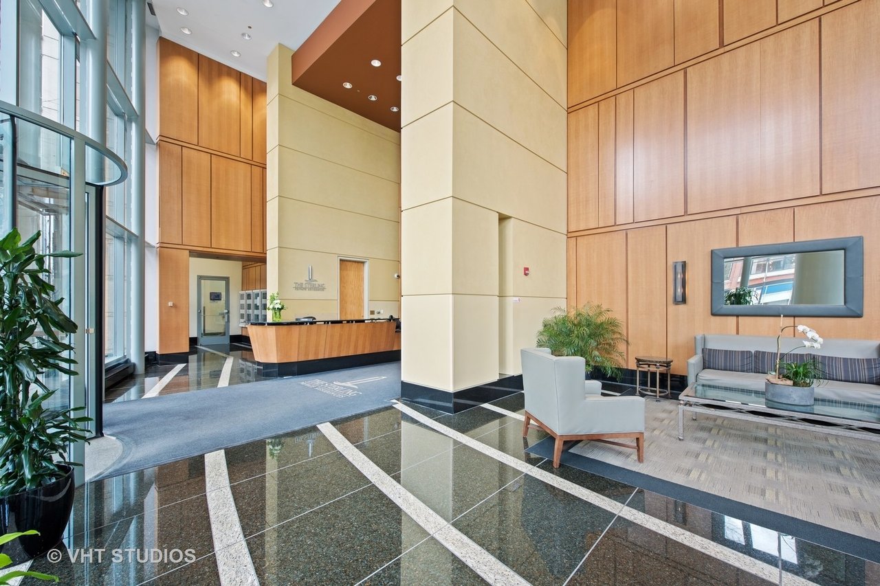345 N LA SALLE Drive Unit: 209