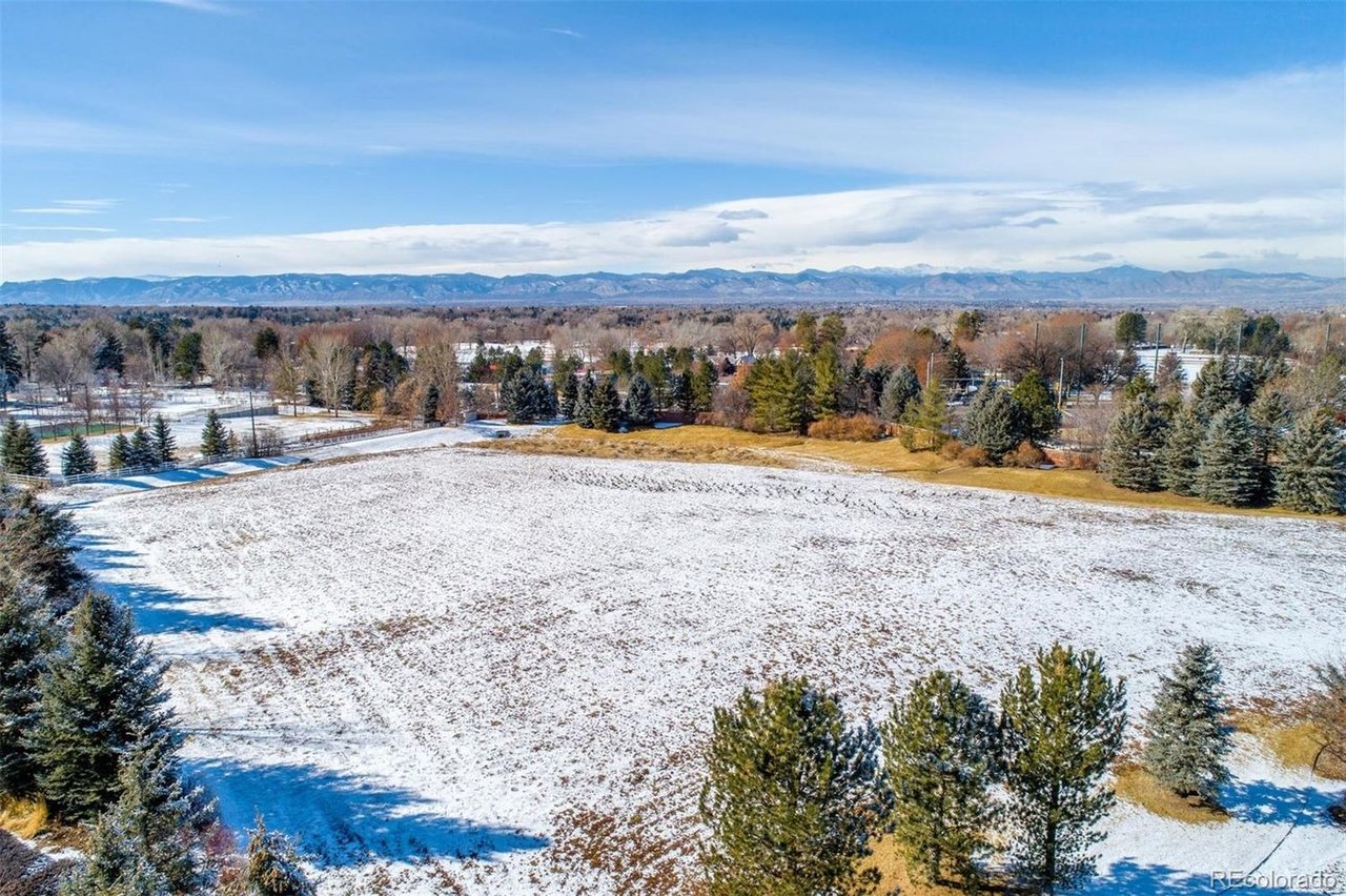 17 Cherry Hills Park Dr