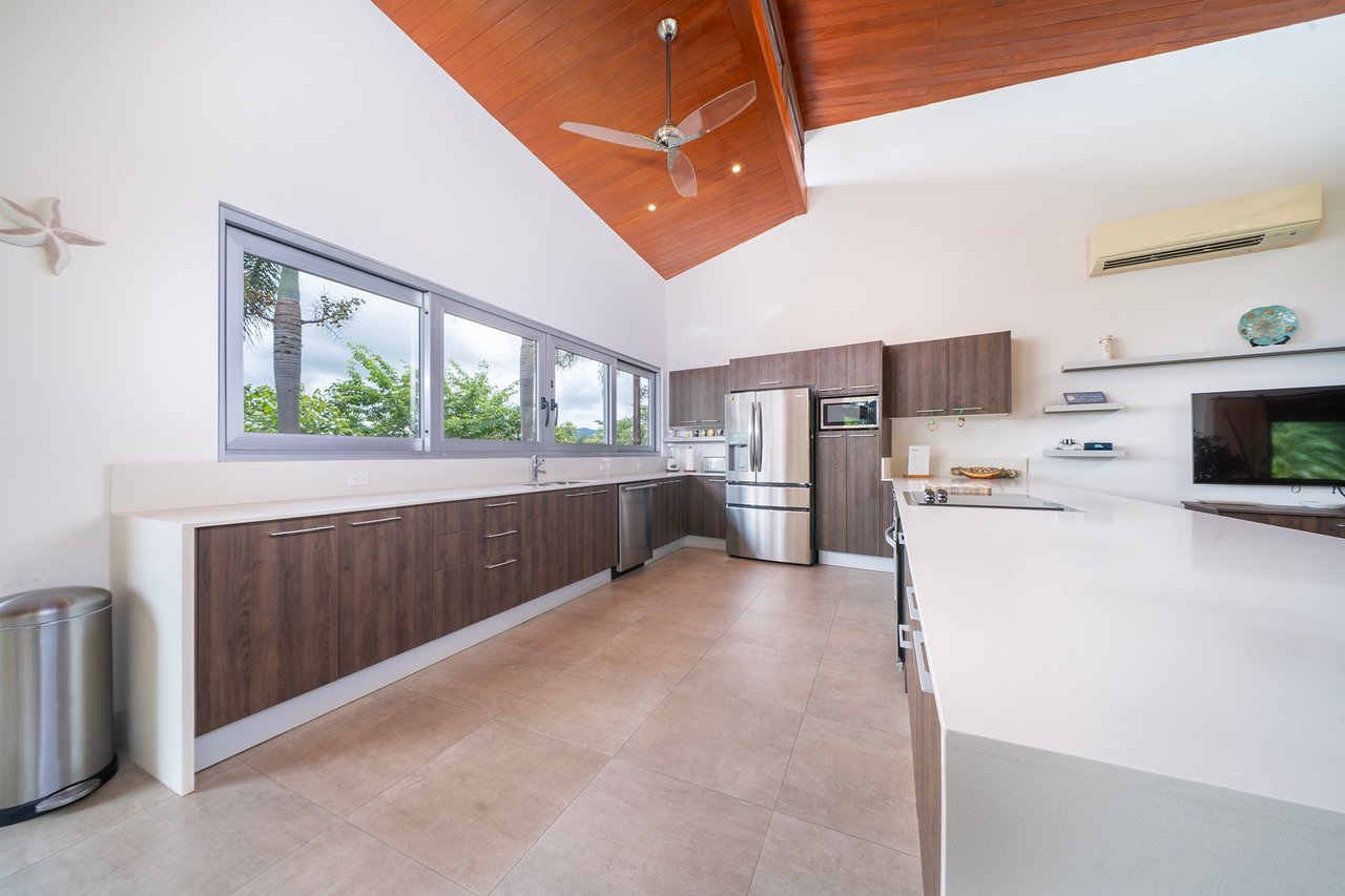 V-Sylvie Rancho Villa | Tropical Villa with Pool and Panoramic Views near Tamarindo