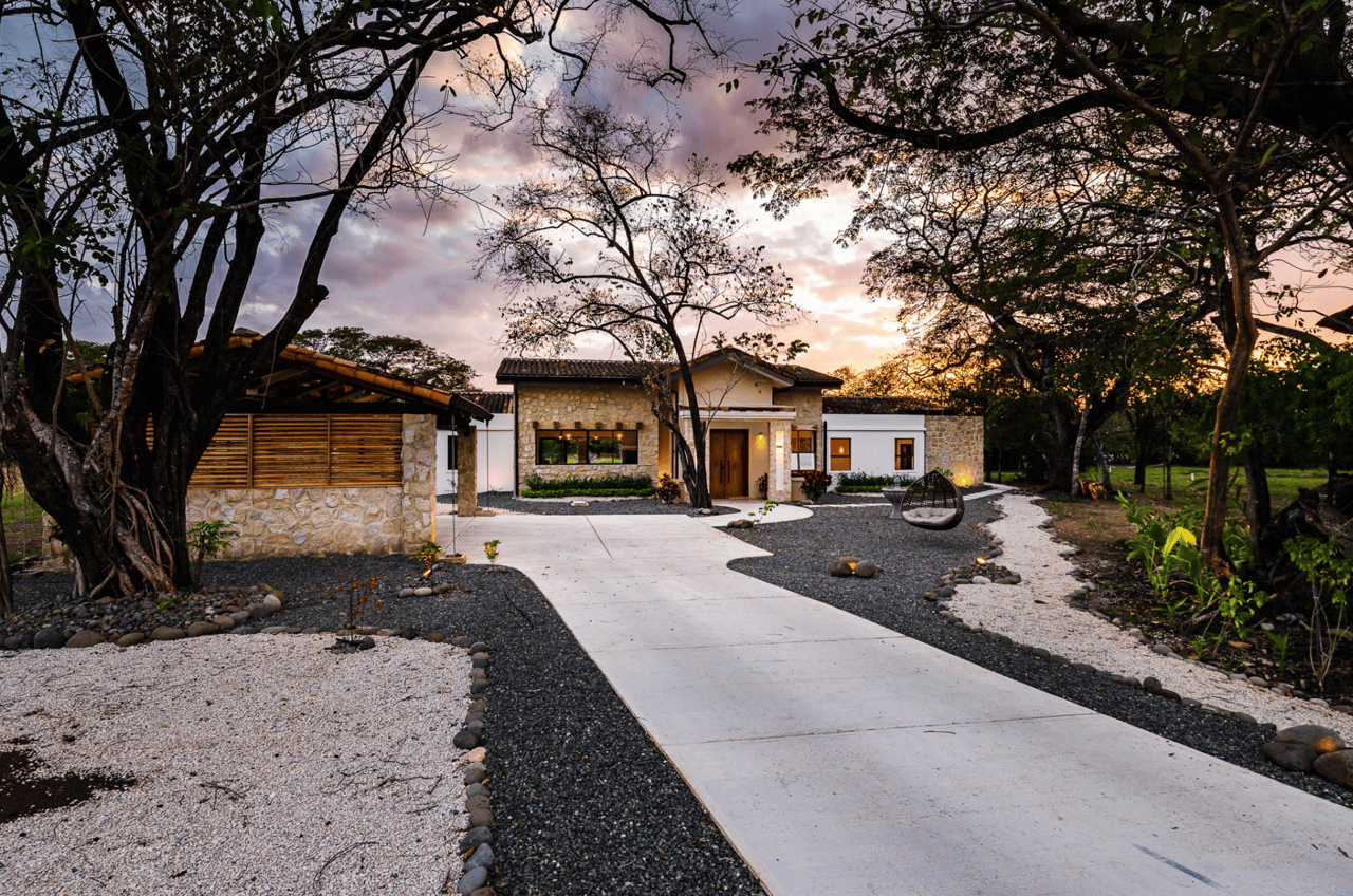 Casa Cenizaro - Hacienda Pinilla - Luxury Beach Villa