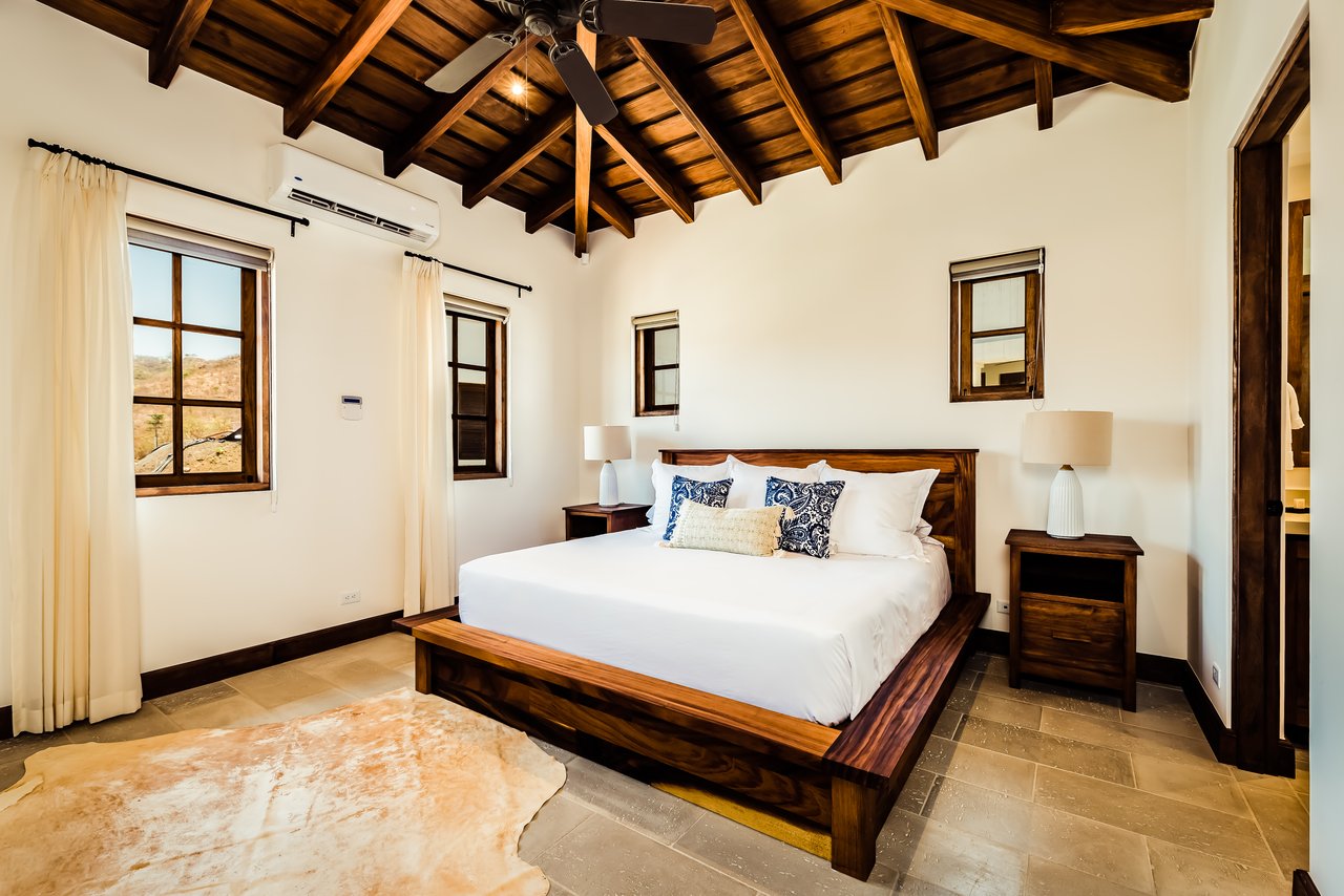 Casa Acuarela | 17 Calle Cartagena: A Vibrant 4-Bedroom Retreat Steps from Playa Danta in the Heart of Las Catalinas