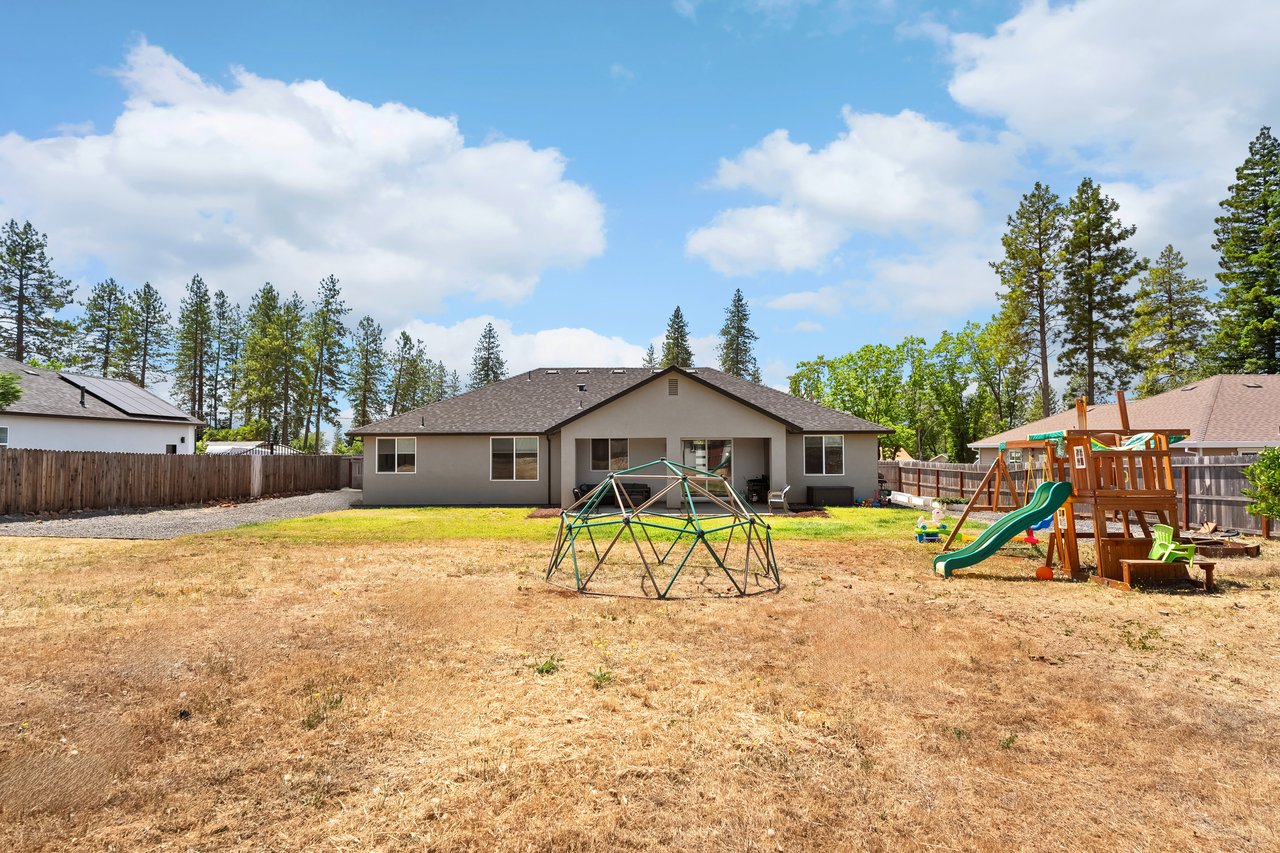 Better-Than-New Living on De Mille Road in Paradise, CA