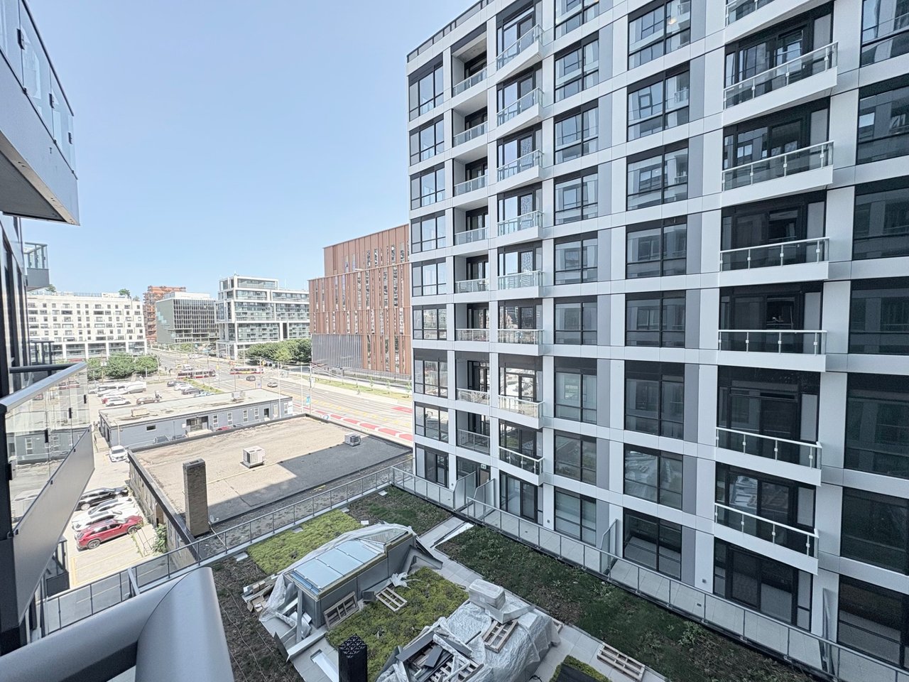 15 Richardson Street Unit: 607