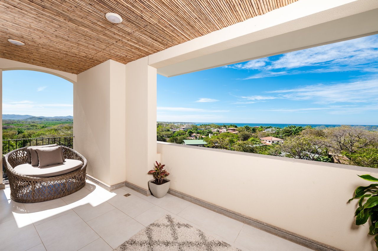 Penthouse 32 | Luxury Ocean-View Condo at Peninsula Langosta