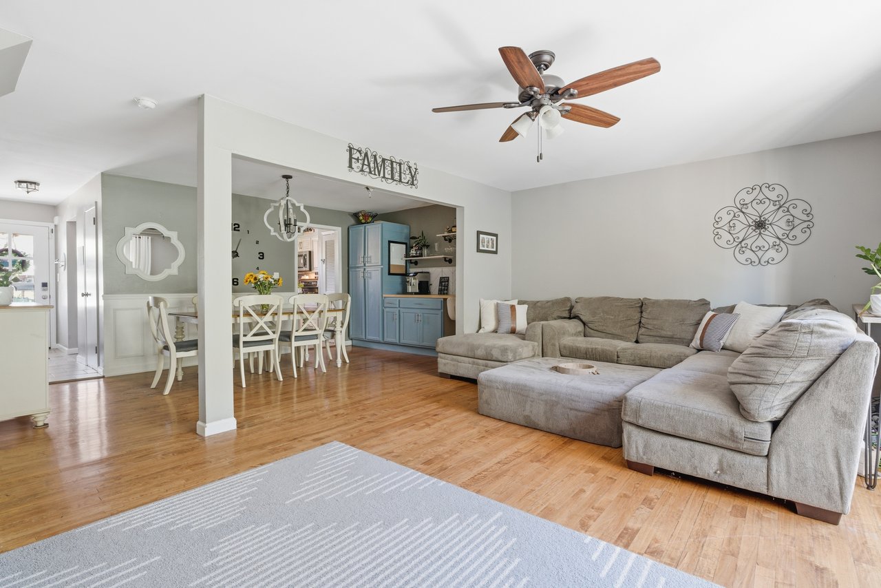 2401 Tudor Court
