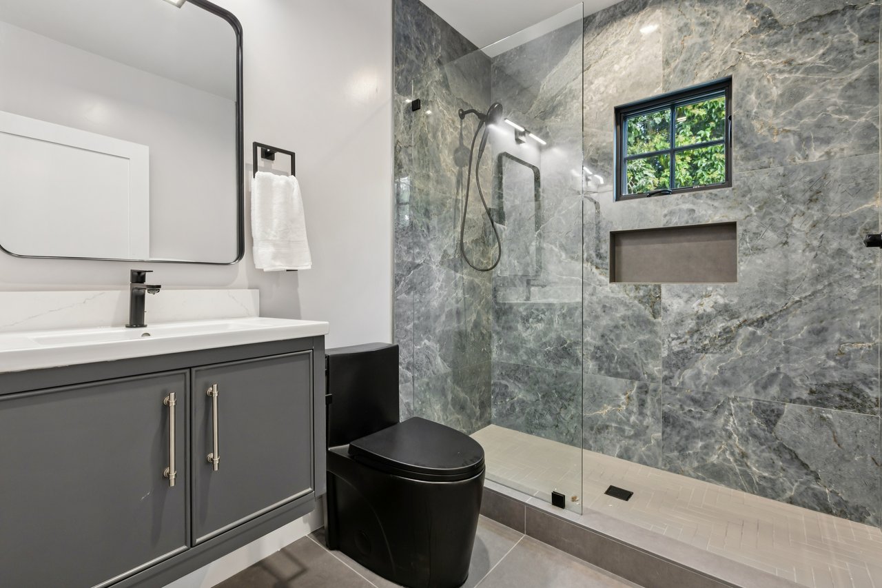 10 Channing Rd, Burlingame