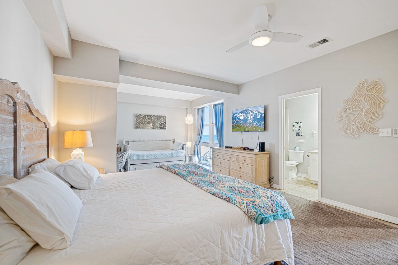 GULF FRONT Sans Souci TERRACE Condo 102 