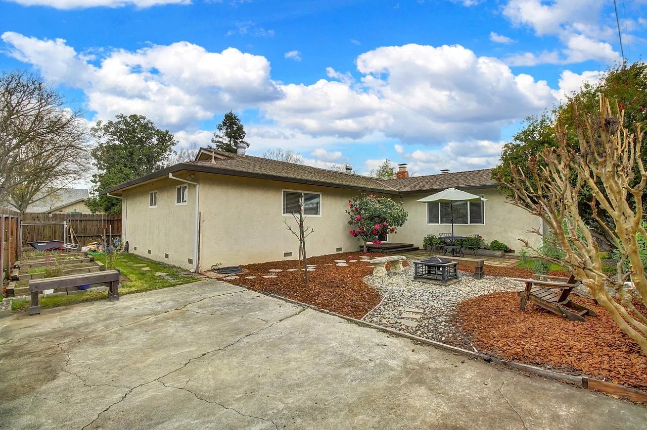 2527 Whittier Drive