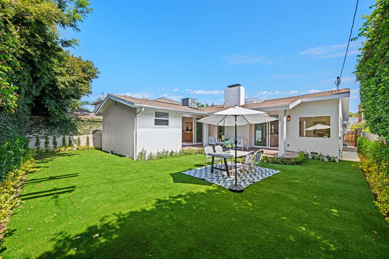 9730 Cresta Drive