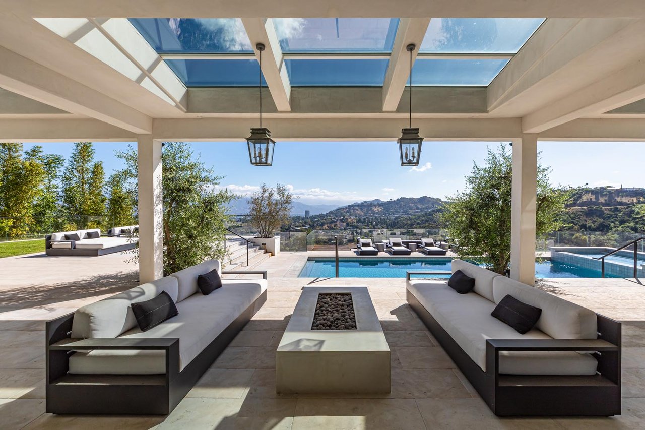 11951 Pinnacle Pl, Beverly Hills