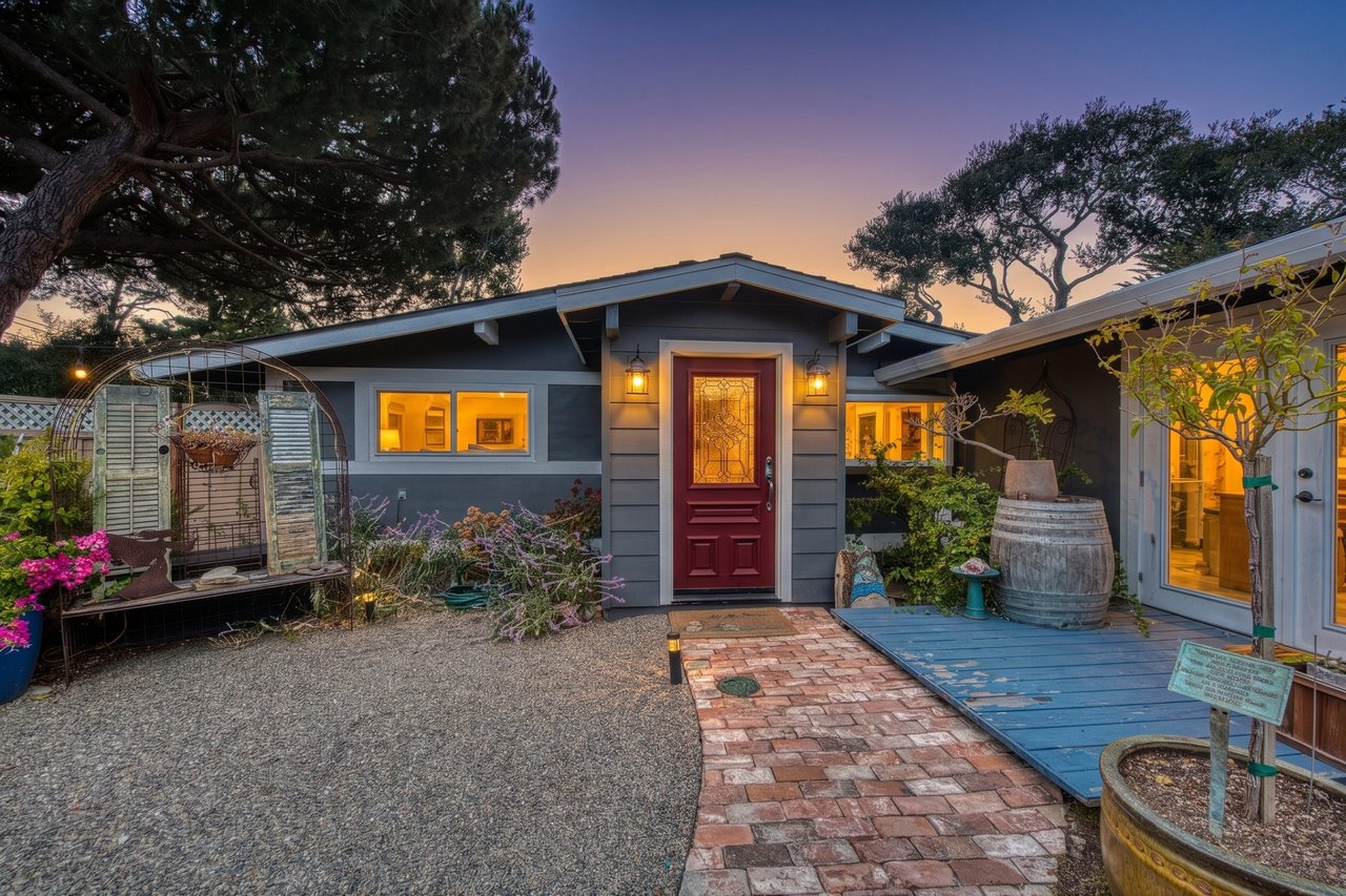 26085 Carmel Hills DR , CARMEL, CA 93923