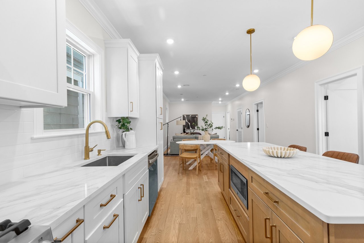 13 Langmaid Ave # 2