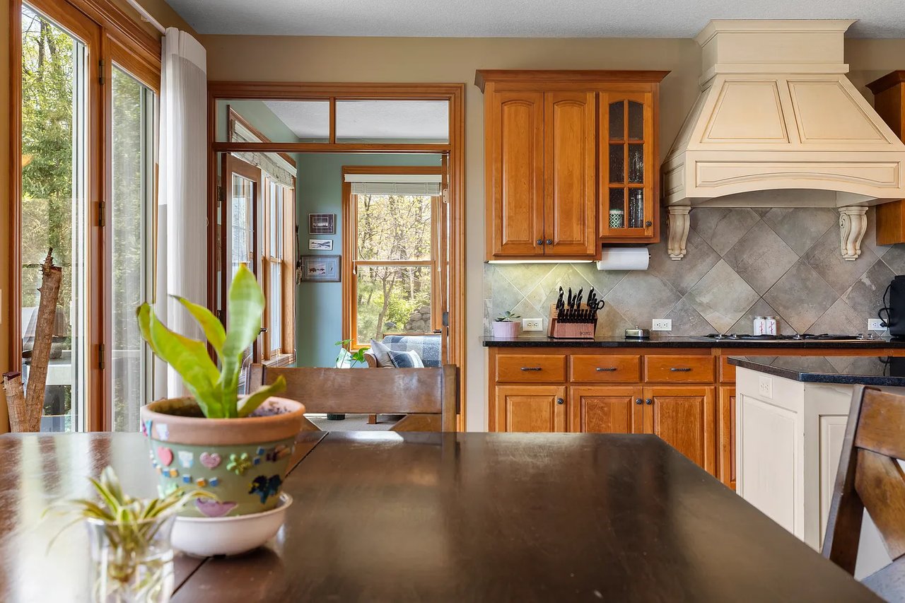 Hanson-Built Model Home on Quiet Cul-De-Sac
