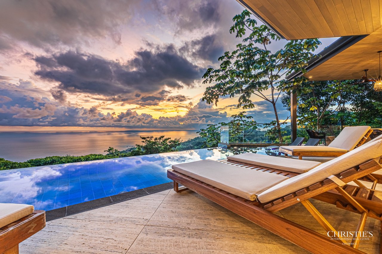 Luxury Estate in Escaleras- incredible ocean views 5.5 Acres