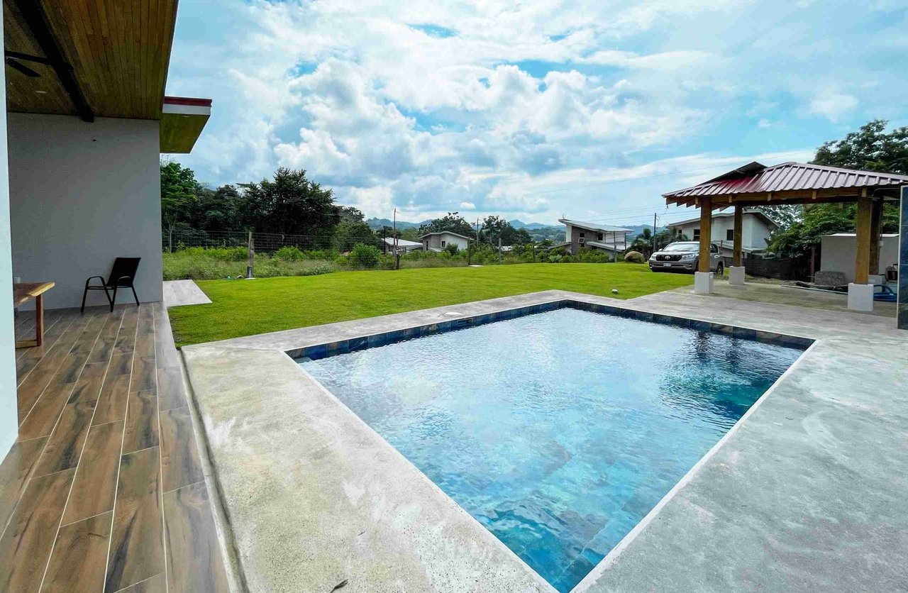 Brand-New Easy-Access 2-Bedroom Home with Big Pool & Peaceful Terraza on Calle Cascada in Ojochal Costa Rica
