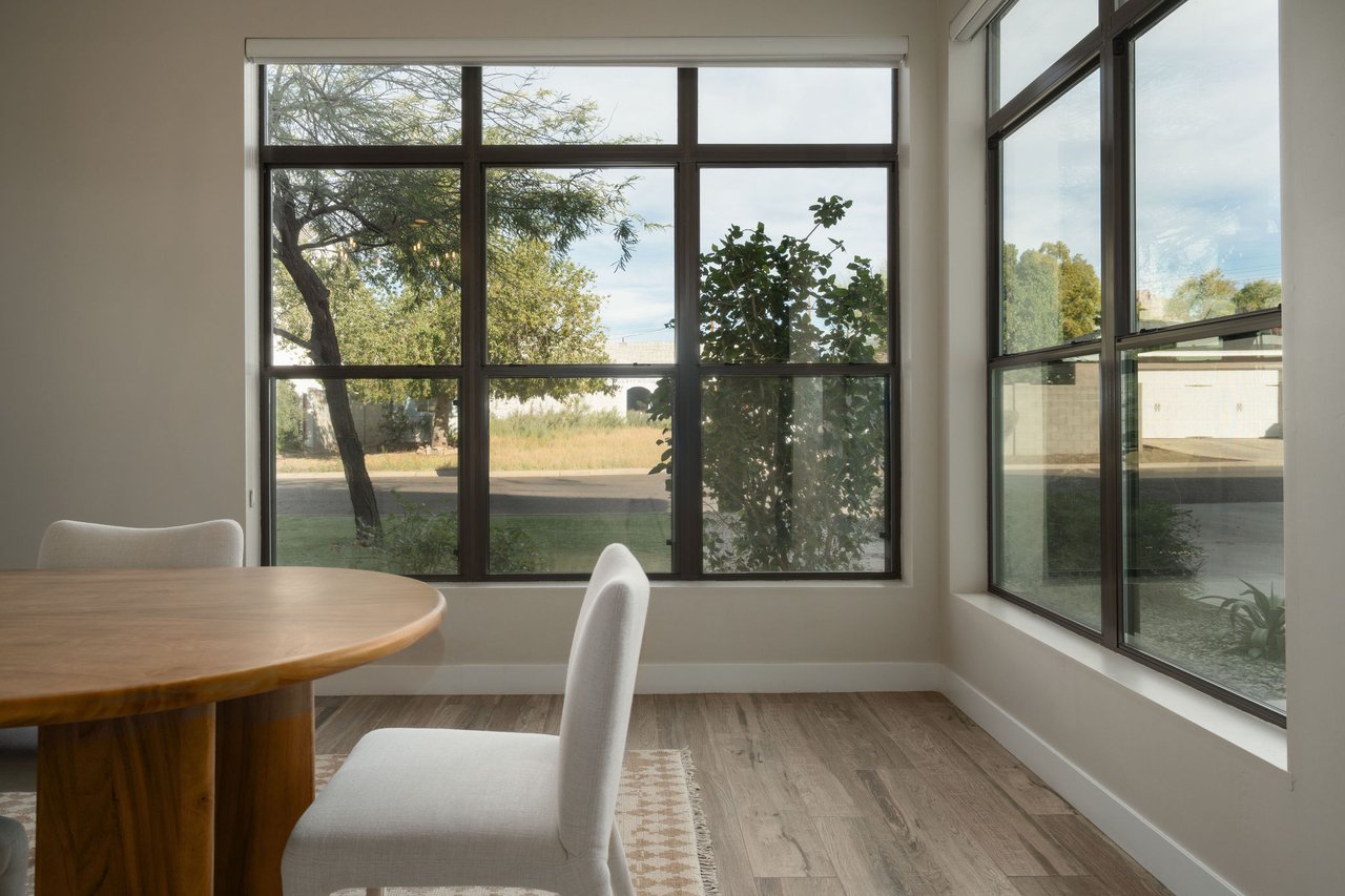 4533 E MONTECITO Avenue