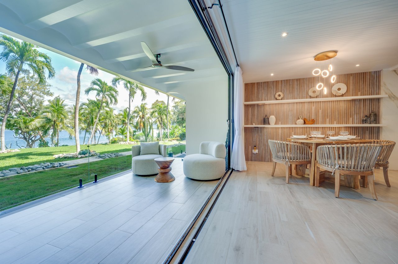 Flamingo Marina Cove 416 – Beachfront Condo