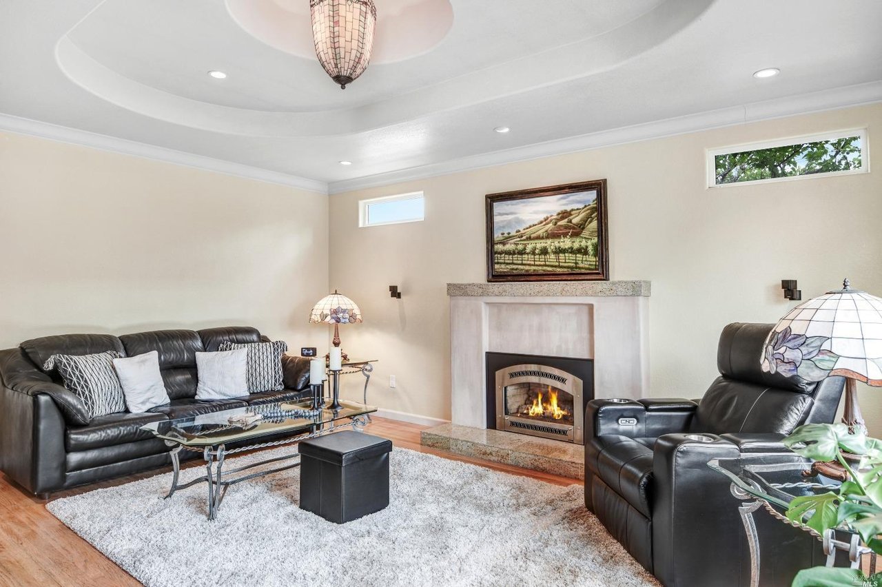 1200 Regina Dr. Napa