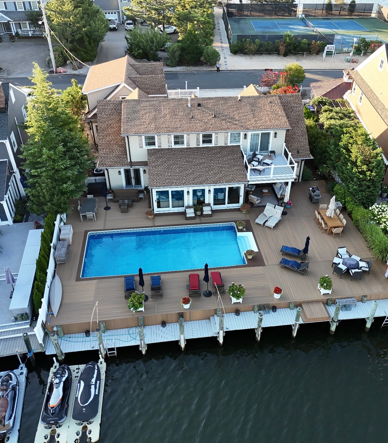 #149 Exclusive Curtis Point Home with Pool