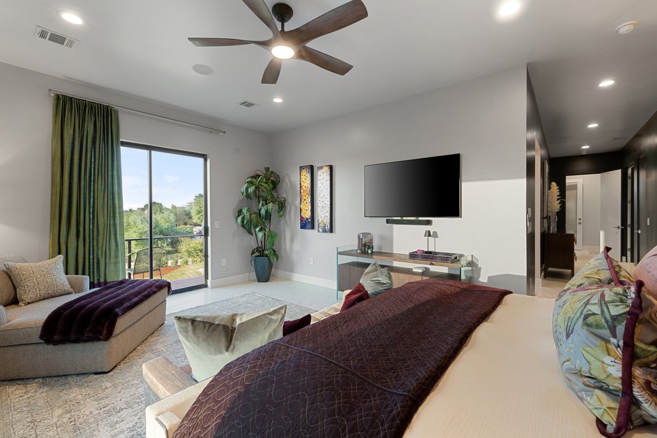 Spanish Oaks Luxury 