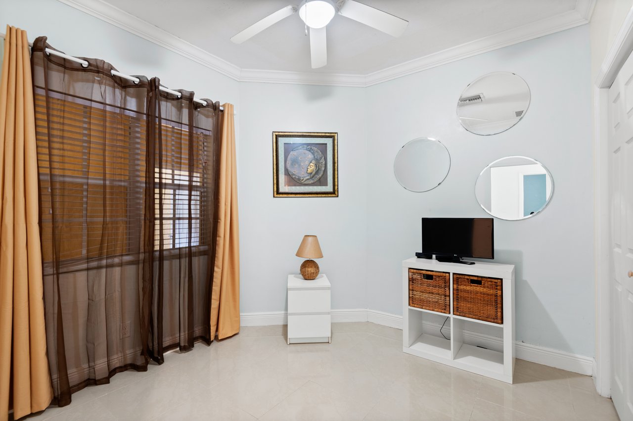 110 Venito, Atlantic Drive