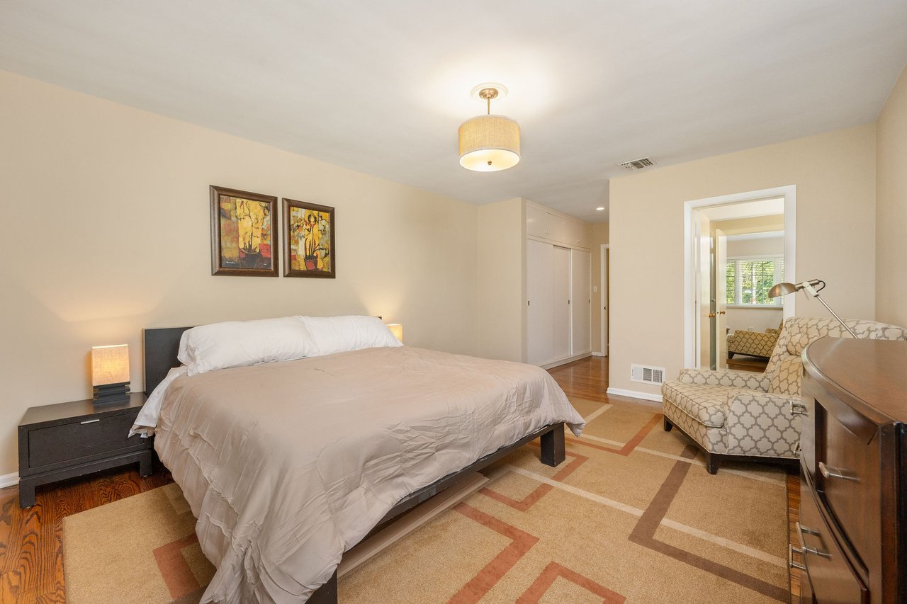 723 N Sierra Dr, Beverly Hills 