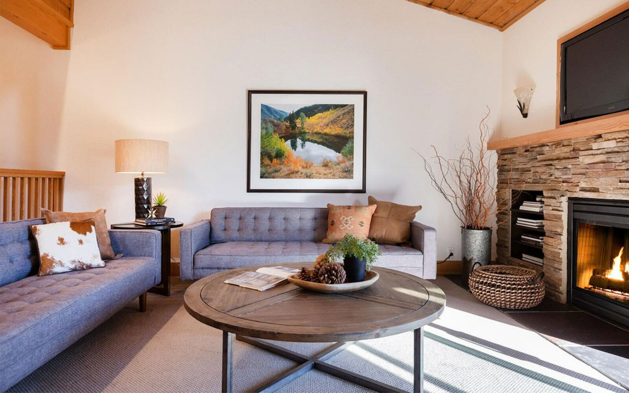 Represented Buyers for This 3 Bedroom Ridge Condo in Sun Valley. Listed at $985k